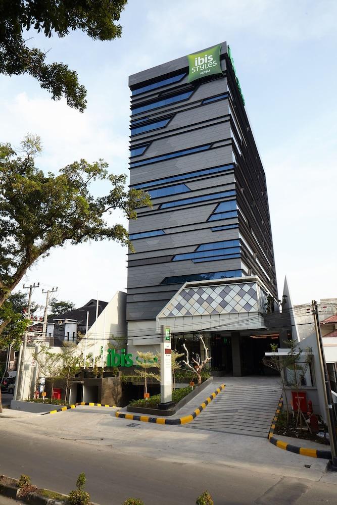 Ibis Styles Medan Pattimura Exterior photo